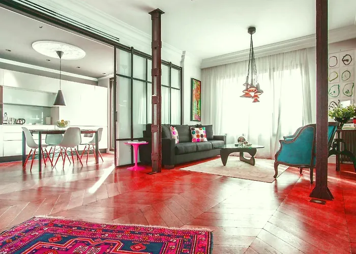 Modern Apartment 4 Bedrooms Roma