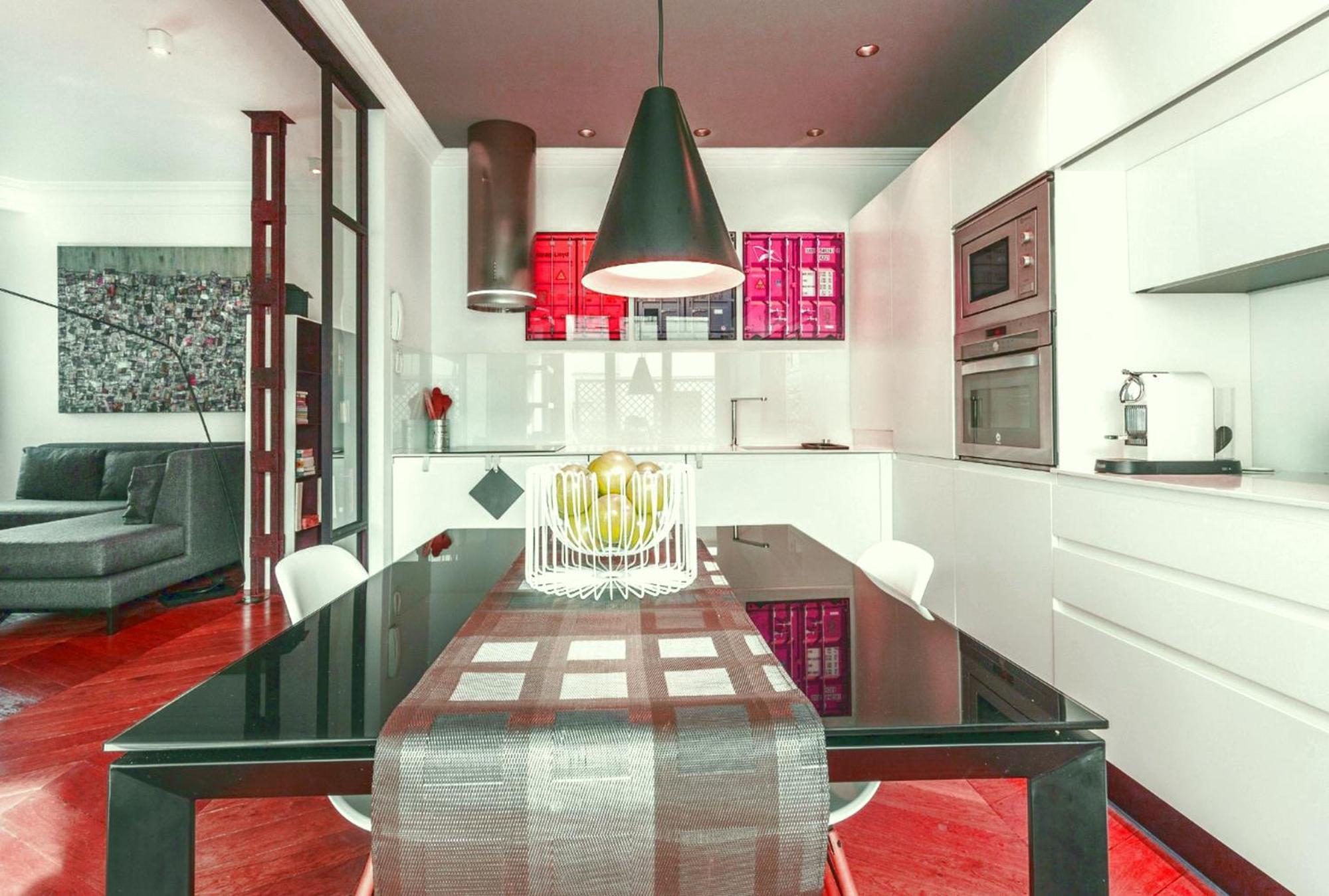 Modern 4 Bedrooms *